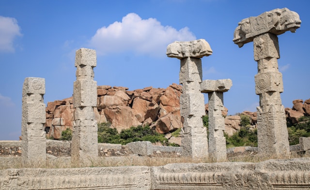 Read more about the article Unraveling the History of Hampi: The Lost City of Temples