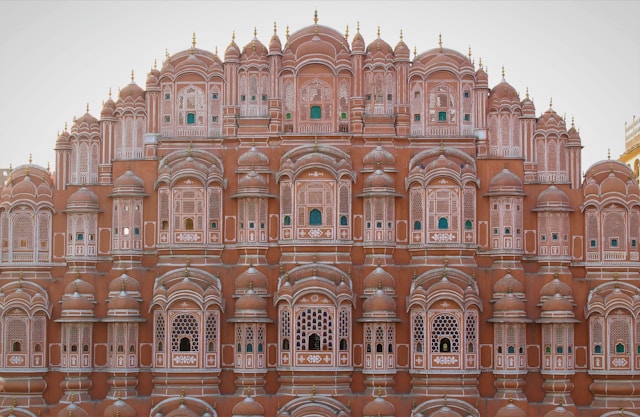 Read more about the article Jaipur’s Architectural Wonders: Palaces, Forts, and Pink Streets